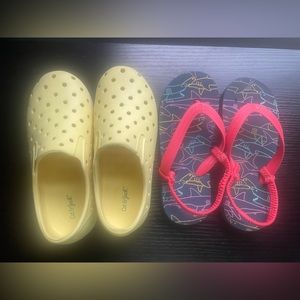 2 pairs! Cat & Jack. Toddler kids. Yellow are size 11. Flippers are size 11/12.